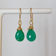Load image into Gallery viewer, Green Chrysoprase and Gold Earring